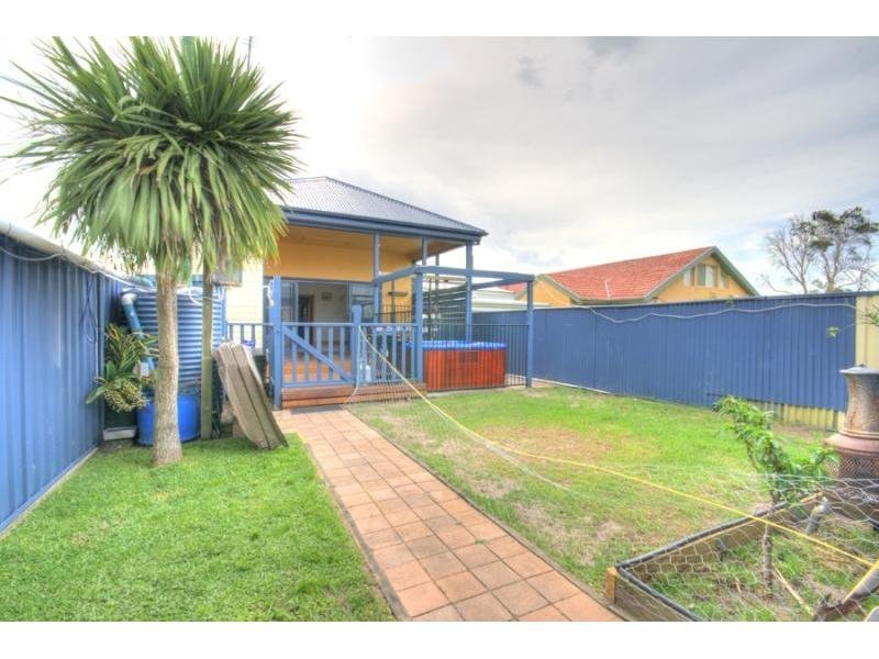 Listing Image 9