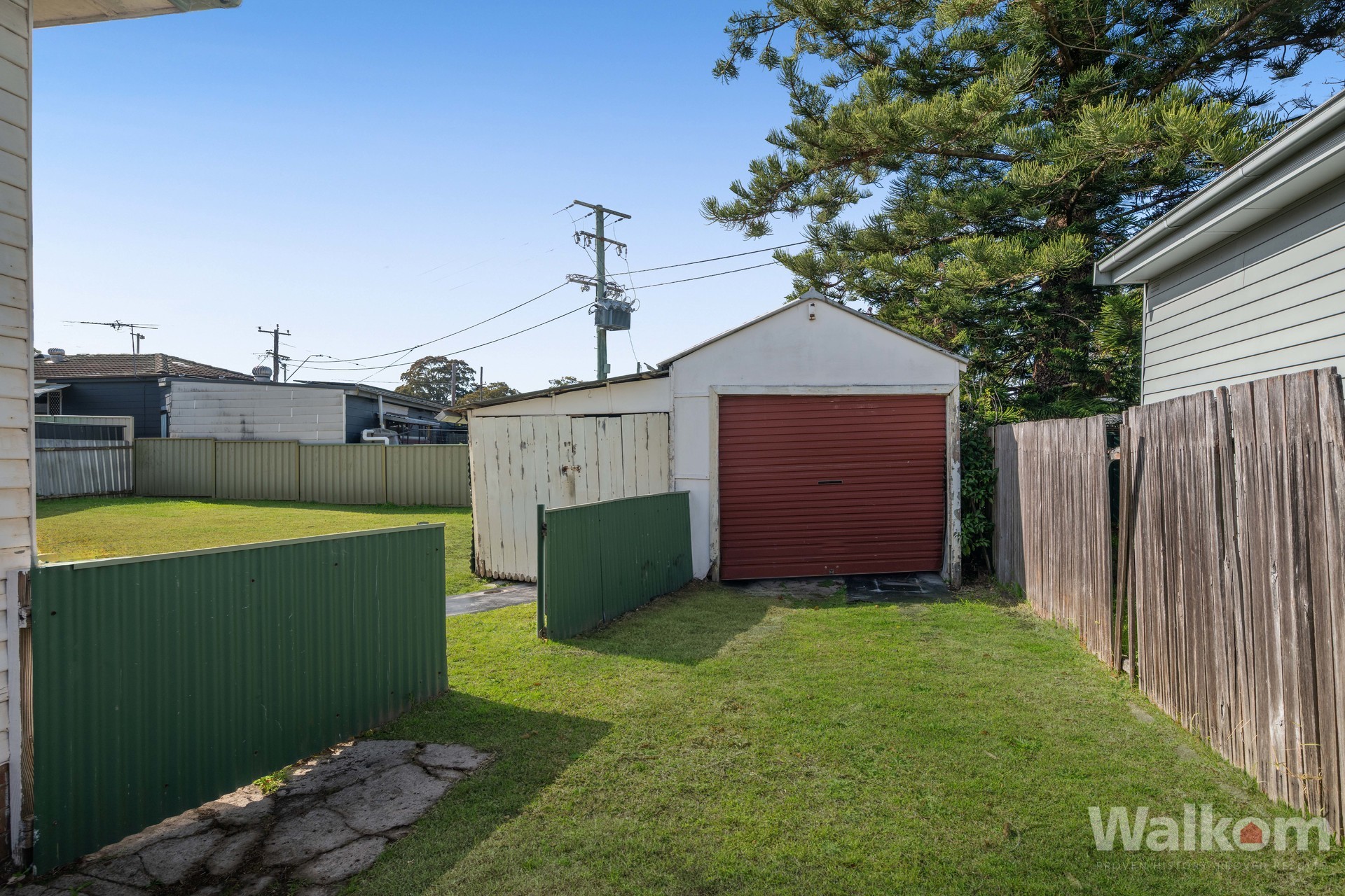 Listing Image 11
