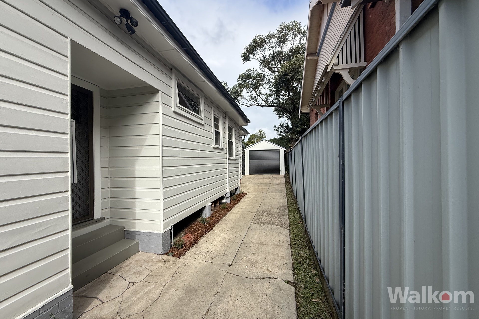 Listing Image 12