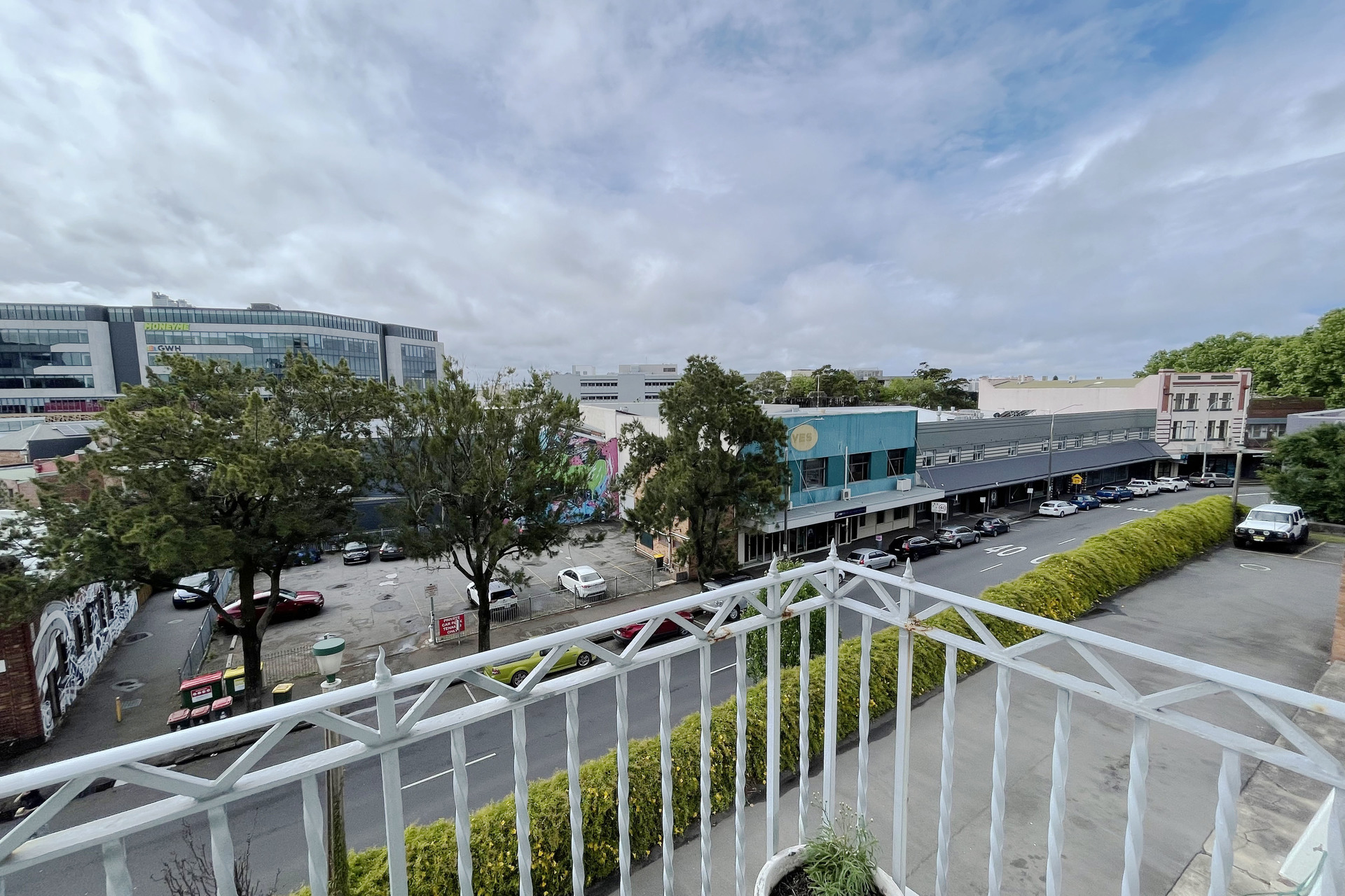 Listing Image 8