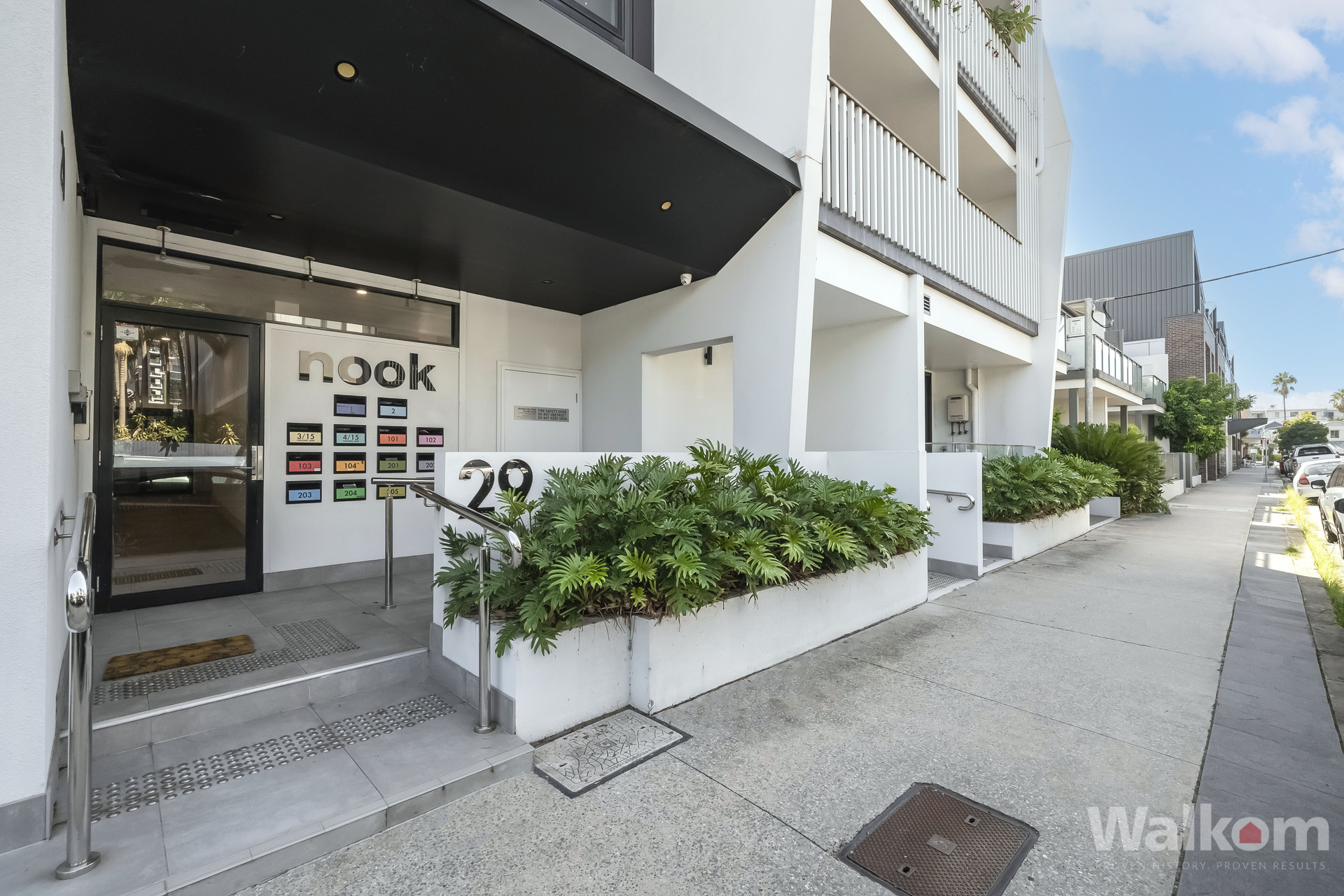 Listing Image 3
