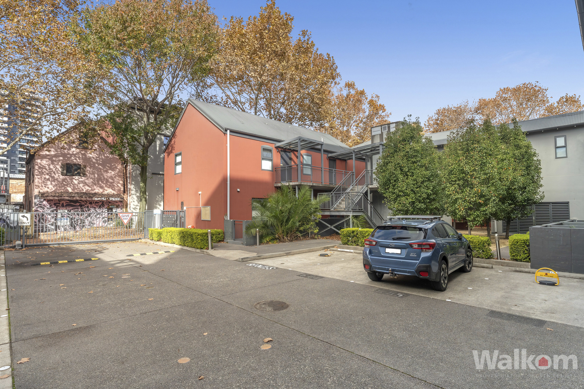 Listing Image 9