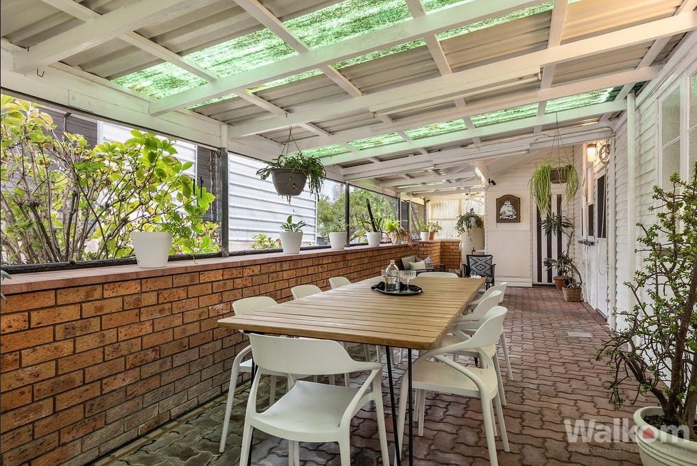 Listing Image 8