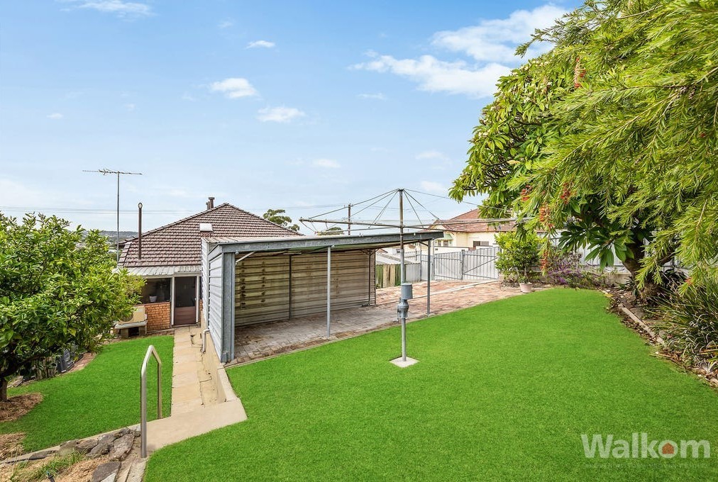 Listing Image 9