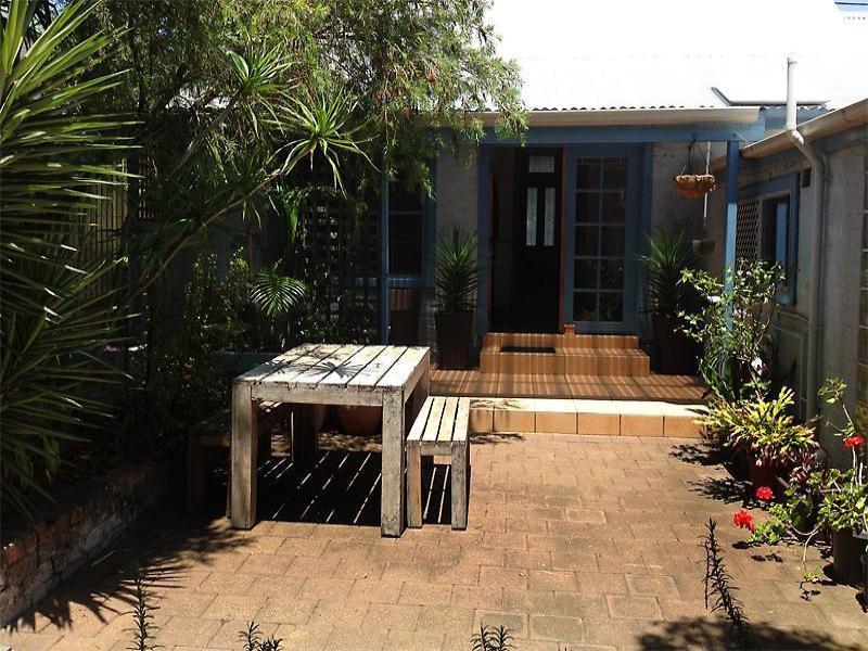 12 Bull Street, Cooks Hill - Thumbnail 2