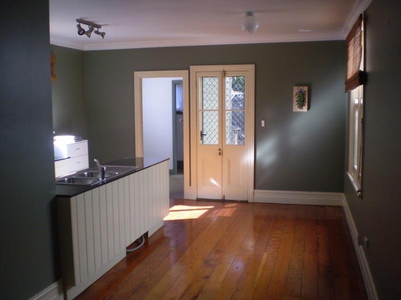127 Bruce Street, Cooks Hill - Thumbnail 2