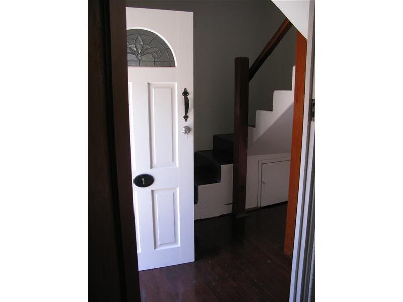 1/41 Swan Street, Cooks Hill - Thumbnail 3