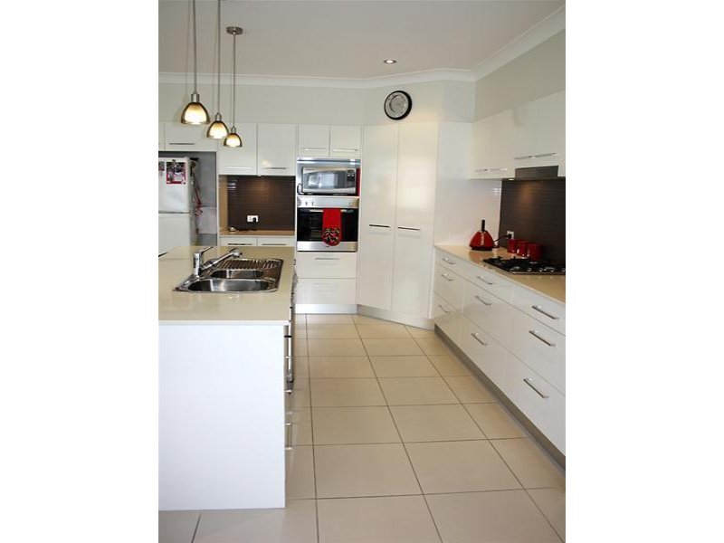 17 Tuckeroo Close, Adamstown - Thumbnail 3
