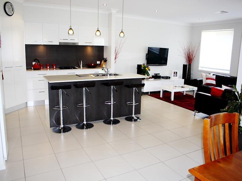 17 Tuckeroo Close, Adamstown - Thumbnail 4