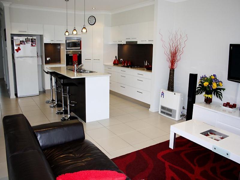 17 Tuckeroo Close, Adamstown - Thumbnail 8