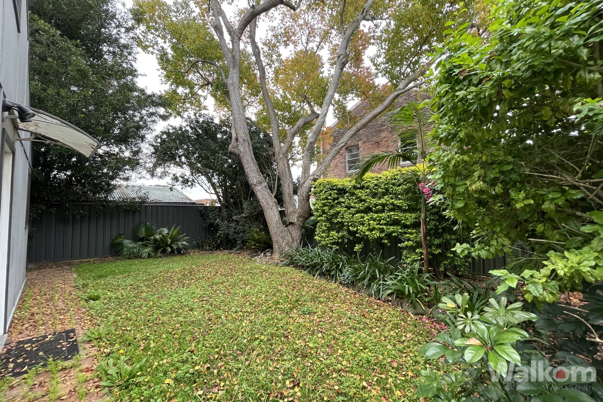 Listing Image 9