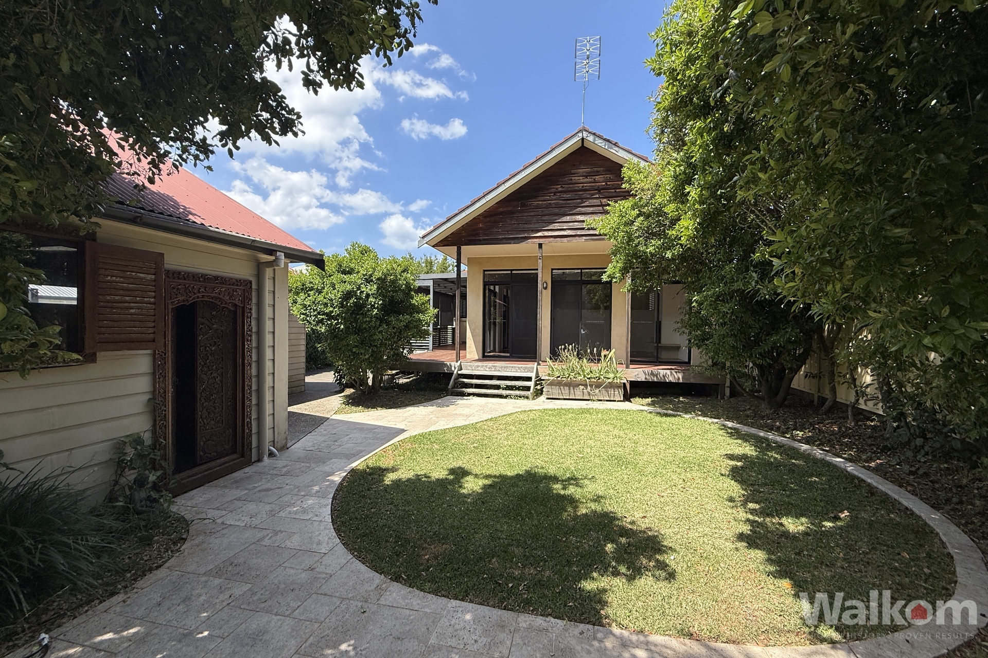 Listing Image 16