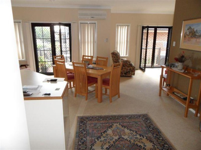 2/8 Moira Street, Adamstown - Thumbnail 3