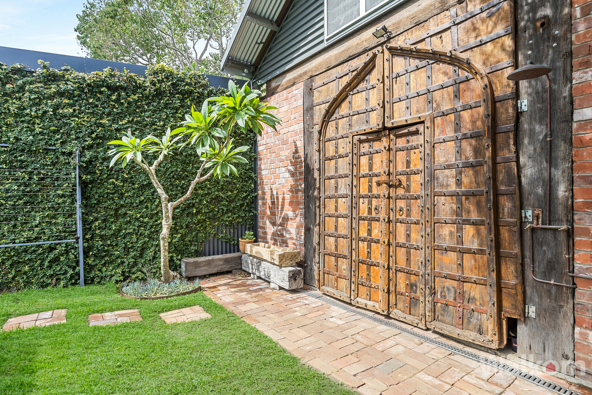 Listing Image 14