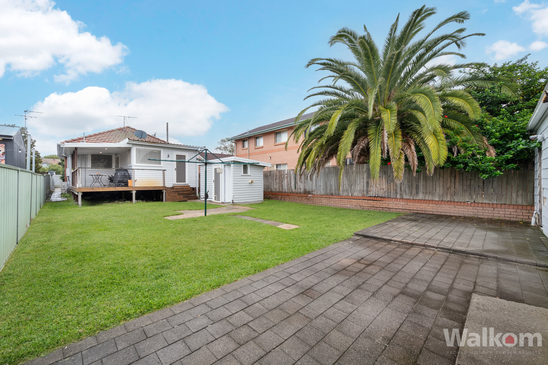 Listing Image 11