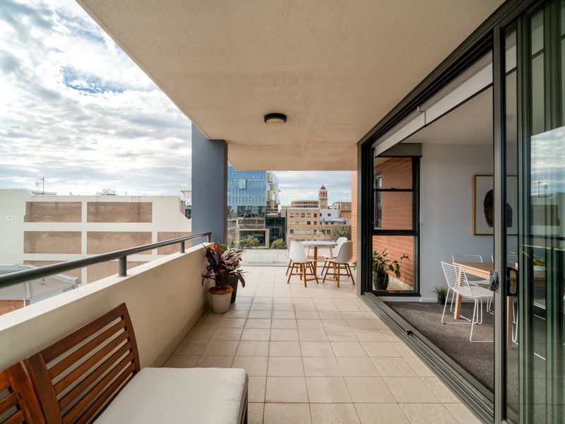 506/328 King Street, Newcastle - Thumbnail 3