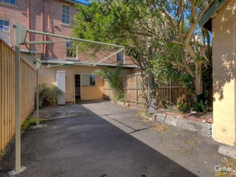 Listing Image 11