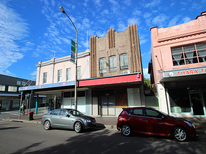 Listing Image 4