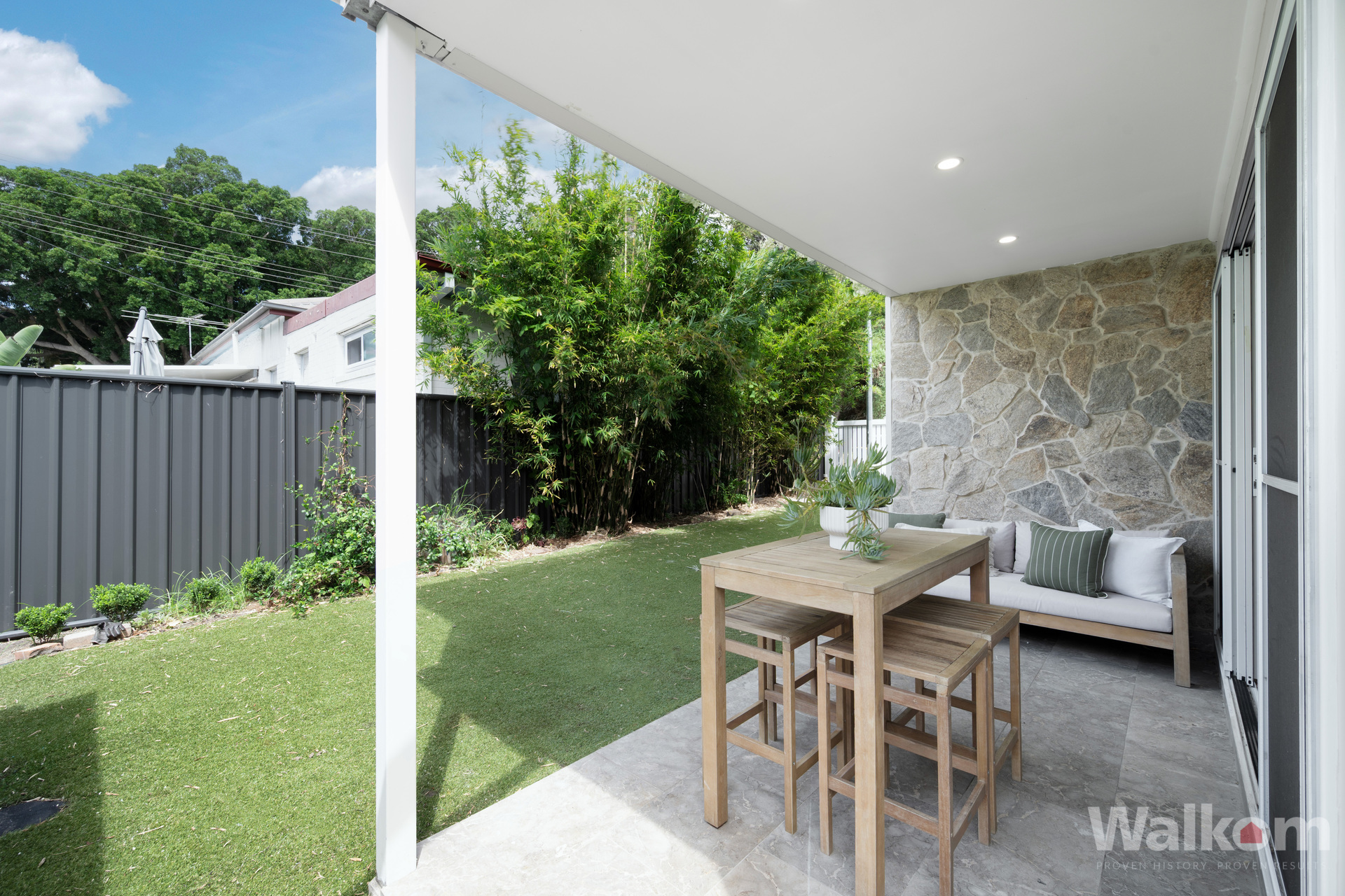 Listing Image 5