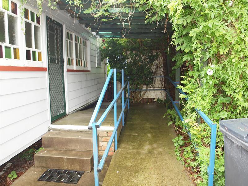 70 Donald Street, Hamilton NSW 2303, Hamilton - Thumbnail 3