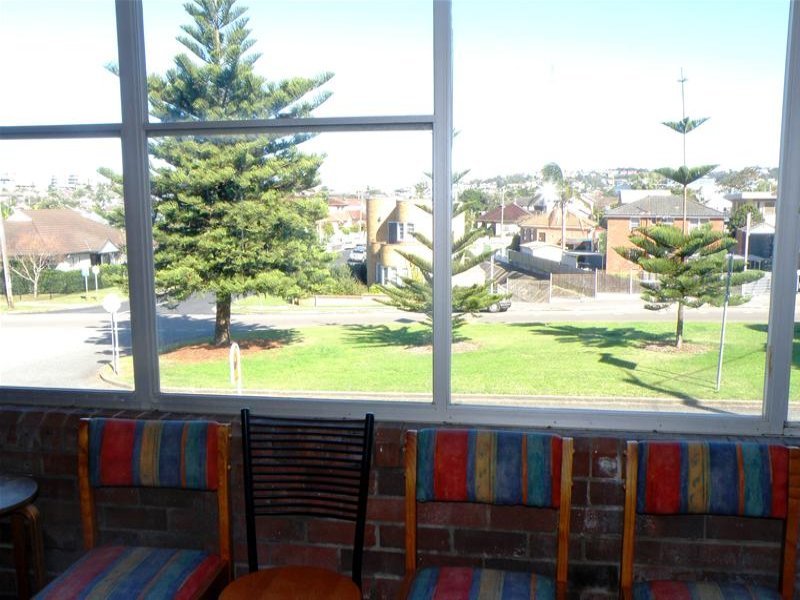 76 Parkway Avenue, Bar Beach NSW 2300, Bar Beach - Thumbnail 2