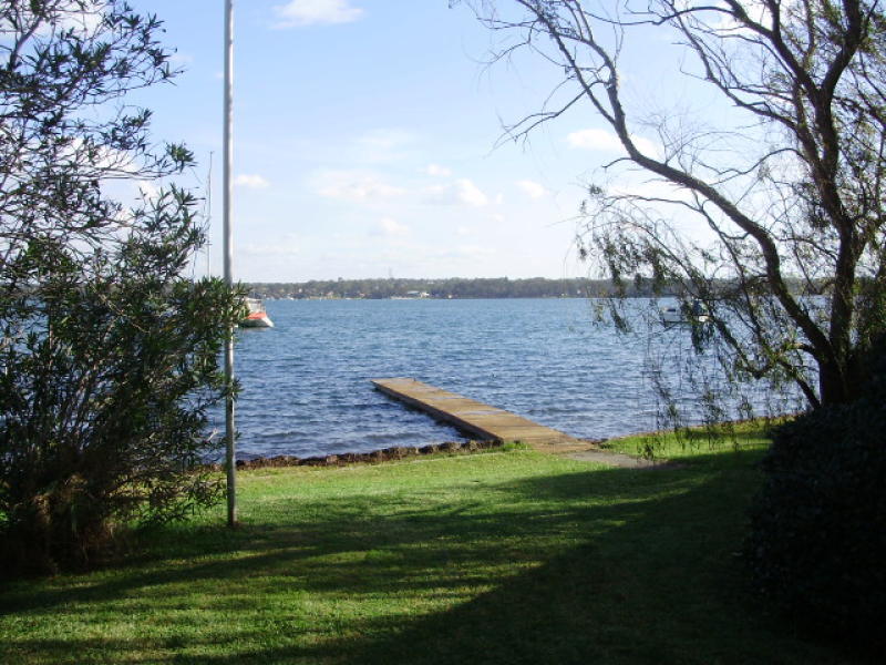 92 Marine Parade, Nords Wharf - Image 1