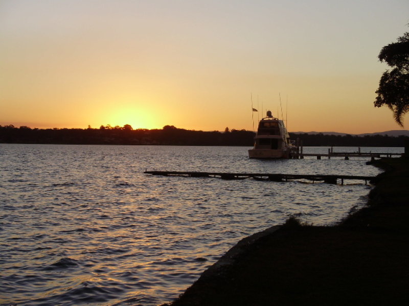 92 Marine Parade, Nords Wharf - Thumbnail 3