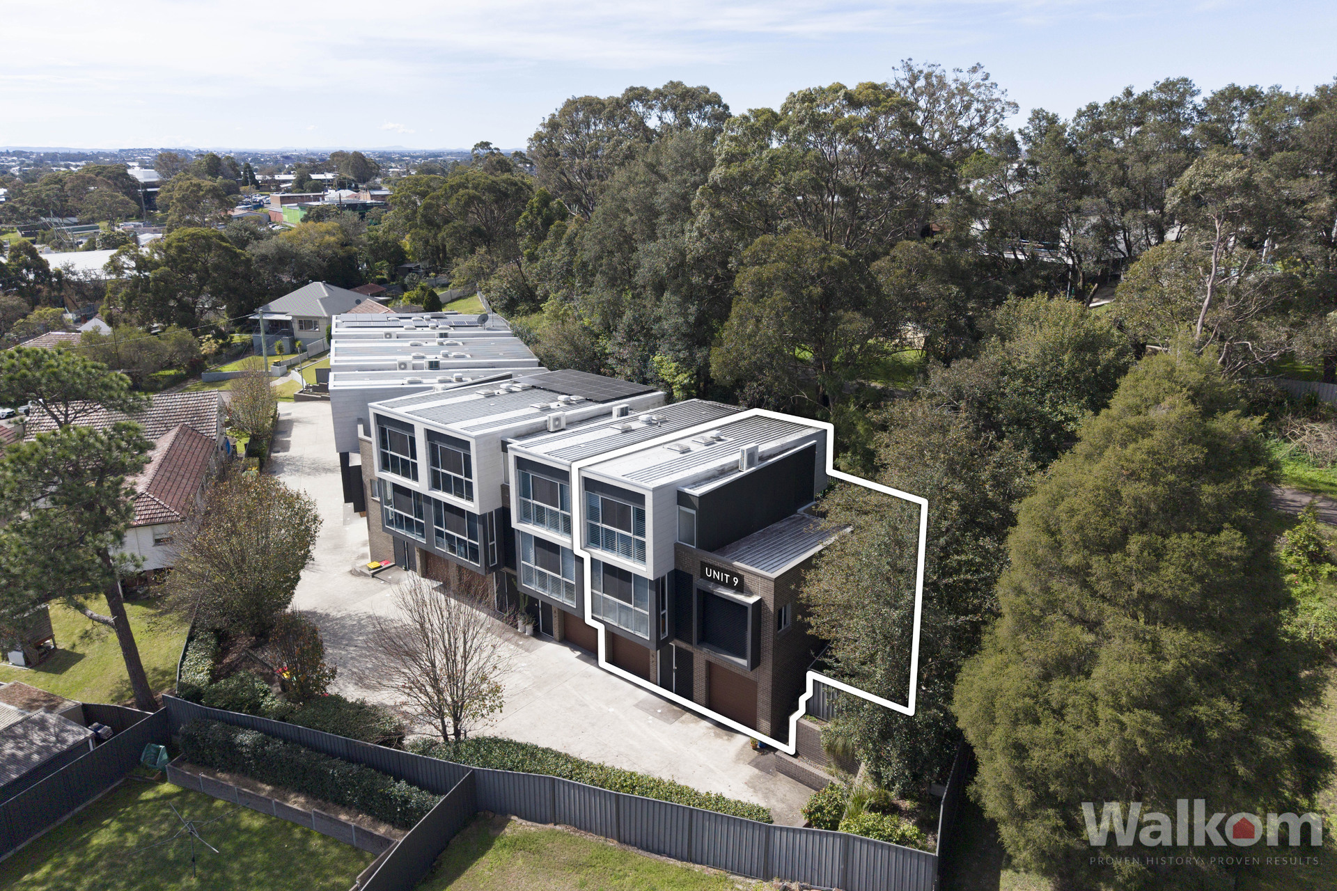 9/6 Noel Avenue, Adamstown - Image 1